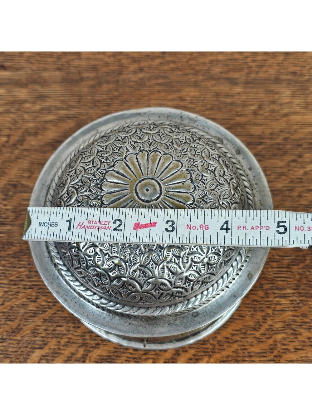 Vintage India Embossed Round Locking Jewelry Trinket Box 5" - Picture 10 of 15